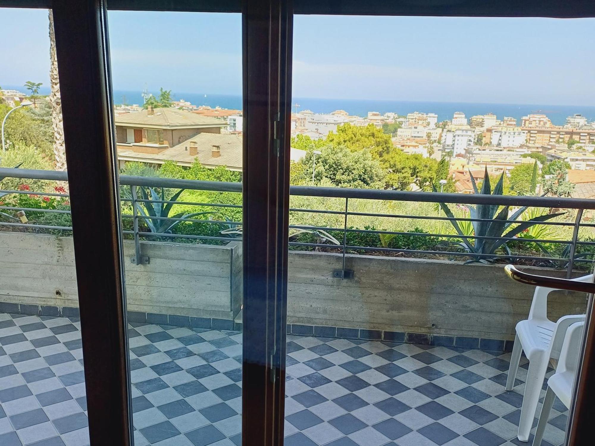 سان بنيديتّو ديل ترونتو Villa Angela المظهر الخارجي الصورة